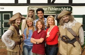 SAT.1: Annette Frier als Geisterjägerin in dem Sat.1-Movie "Das Geisterhaus im Spessart" / Drehstart für vier neue Sat.1-Movies im Juli und August