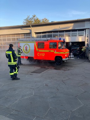 FW-EN: Jugendfeuerwehr Hattingen-Ost über 24 Stunden &quot;im Einsatz&quot;