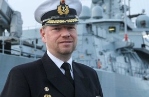 Presse- und Informationszentrum Marine: Kommandant der Fregatte "Schleswig-Holstein" übergibt Staffelstab