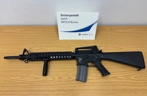 Bundespolizeiinspektion Bad Bentheim: BPOL-BadBentheim: Vermeintliches Sturmgewehr im Kofferraum - Strafanzeige
