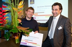 Tchibo GmbH: Erster Tchibo Ideentag: Visionäres Produkt-Design zum Thema Energie /  Tchibo ideas Jahressieg für energiesparende Kinderlampe (mit Bild)