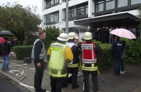 Feuerwehr Erkrath: FW-ME: Übung der Löschzüge Alt-Erkrath und Millrath bei der Firma Nordson in Erkrath-Unterfeldhaus