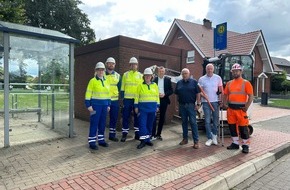 Westconnect GmbH: Pressemeldung: Spatenstich: Westconnect startet Glasfaserausbau in Andervenne