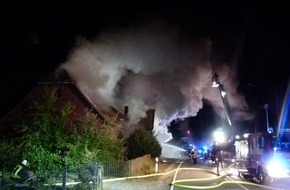 Polizei Minden-Lübbecke: POL-MI: Altes Fachwerkhaus geht in Flammen auf - Einzige Bewohnerin vermisst