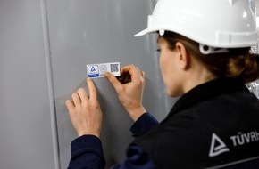 TÜV Rheinland AG: TÜV Rheinland: Cybersecurity bei Aufzügen beachten / Neue Betreiberpflichten zum Schutz vor Cyberangriffen / Anlagensicherheitsreport des TÜV-Verbands: Nur jeder zweite Aufzug ohne Mangel