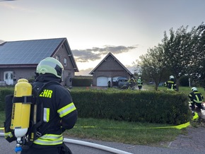 FW-AUR: Hochvoltbatterie von E-Fahrzeug entflammt