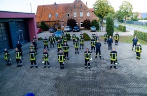 Feuerwehr Flotwedel: FW Flotwedel: 25 angehende Feuerwehrleute absolvieren Prüfung nach langer "Corona-Pause"