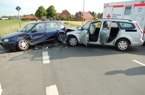 Polizeiinspektion Nienburg / Schaumburg: POL-STH: Verkehrsunfall in Sachsenhagen, zwei Leichtverletzte