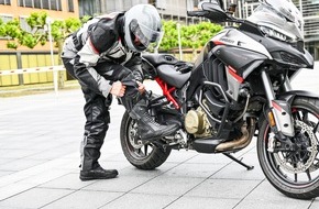 HUK-COBURG: Von Helm bis Stiefel / In der Motorradsaison auch an Schutzkleidung denken