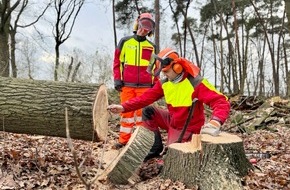 Kreisfeuerwehr Oldenburg: FW-OLL: Motors&auml;genausbildung erfolgreich fortgesetzt