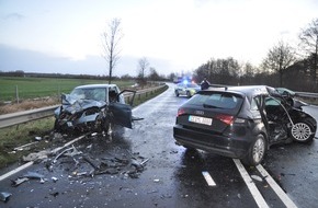 Polizeiinspektion Celle: POL-CE: Schwerer Verkehrsunfall mit zwei verletzten Personen