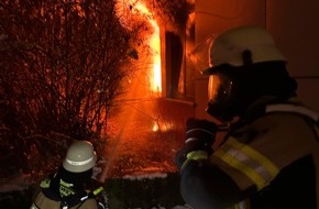 Feuerwehr Haan: FW-HAAN: Grundschule Bollenberg: Brand zerst&ouml;rt Teile des Verwaltungsbereichs