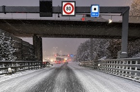 Touring Club Schweiz/Suisse/Svizzero - TCS: Test de pneus d'hiver 2026: de grandes diff&eacute;rences en mati&egrave;re de s&eacute;curit&eacute; et de kilom&eacute;trage
