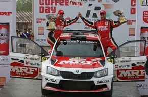 Skoda Auto Deutschland GmbH: APRC-Rallye Indien: Gill siegt und verteidigt Titel-Doppelsieg für MRF SKODA - Veiby auf Rang 2 (FOTO)