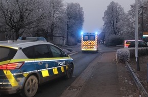 Kreispolizeibehörde Höxter: POL-HX: 13-jähriger Radfahrer nach Zusammenstoß mit Pkw schwer verletzt