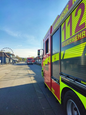FW Konstanz: &Ouml;lteppich im Konstanzer Hafen
