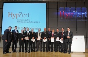 HypZert GmbH: HypZert-Gutachter erhalten europäische Auszeichnung: TEGoVA REV (mit Bild)