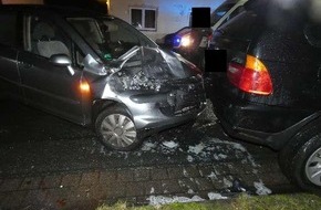 Polizeiinspektion Cuxhaven: POL-CUX: Ohne erforderliche Fahrerlaubnis in Drangstedt+++Betäubungsmittel bei Verkehrskontrolle in Wremen gefunden+++Frontal auf geparkten Pkw in Loxstedt gefahren (FOTO)