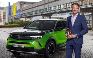 Opel Automobile GmbH: Siegertyp: Neuer Opel Mokka-e gewinnt das "Goldene Lenkrad 2021"