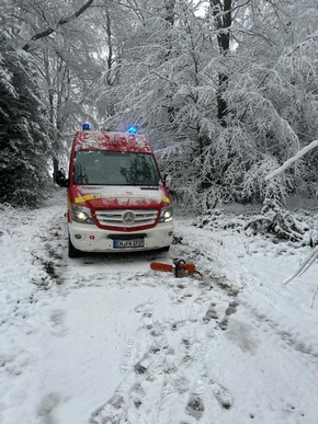 FW-EN: Schneefall sorgt für eine Vielzahl von Einsätzen bei der Hattinger Feuerwehr