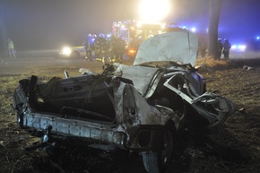 FW-KLE: Verkehrsunfall mit zwei Toten