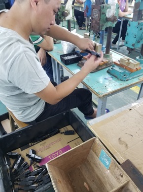 Frozen im Sweatshop: Ausbeutung in den Spielzeugfabriken