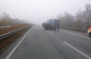 Verkehrsdirektion Mainz: POL-VDMZ: PKW über sich auf der BAB 61, Fahrer leicht verletzt