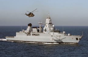 Presse- und Informationszentrum Marine: Fregatte "Hessen" wird Flaggschiff -  Erstmalig führt eine Fregatte der Klasse 124 einen NATO-Verband (BILD)