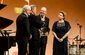 Carl Remigius Fresenius Education Group: Als "Brand Legend" ausgezeichnet: MARKEN GALA feiert diesen Bildungspionier