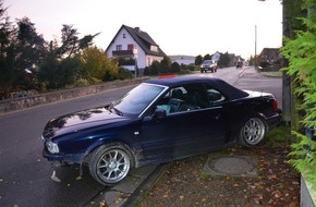Kreispolizeibehörde Herford: POL-HF: Glätteunfall-
Audi-Fahrerin kommt in Schleudern