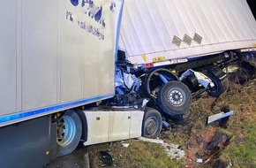 Autobahnpolizeiinspektion: API-TH: Mehrere Verletzte bei schwerem Verkehrsunfall am Stauende