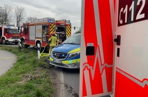 Freiwillige Feuerwehr Alpen: FW Alpen: Verkehrsunfall mit eingeschlossener Person