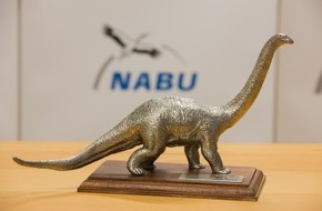 NABU: NABU:Philipp zu Guttenberg erhält "Dinosaurier des Jahres 2015"/
Negativ-Preis geht an Chef-Lobbyisten der Waldeigentümer