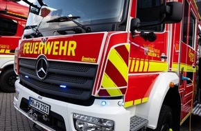 Feuerwehr Mülheim an der Ruhr: FW-MH: Feuer auf einem Recyclinghof - keine Verletzten