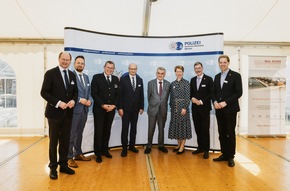 POL-COE: Nottuln-Appelhülsen/Richtfest für das Regionale Trainingszentrum Münsterland: Moderne Trainingsbedingungen für rund 3.000 Polizistinnen und Polizisten