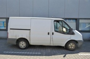 Polizei Mettmann: POL-ME: 15 Mängel: Polizei zieht desolaten Transporter aus dem Verkehr - Langenfeld - 2106013