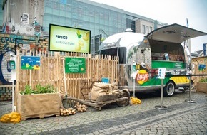 PepsiCo Deutschland GmbH: PepsiCo überrascht und begeistert Marktbesucher in Hamburg und Berlin mit Kartoffelchips aus nachhaltiger Landwirtschaft