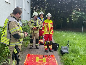 FW Lehrte: Wohnung in Lehrte brennt komplett aus