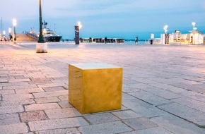 HoGA Capital AG: Tausende Besucher bestaunen Castello CUBE bei Biennale: Einzigartiges Goldkunstwerk feierte Europapremiere in Venedig