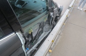 Polizeiinspektion Delmenhorst / Oldenburg - Land / Wesermarsch: POL-DEL: Autobahnpolizei Ahlhorn: Verkehrsunfall mit hohem Sachschaden nach medizinischem Notfall auf der Autobahn 1 in Bakum