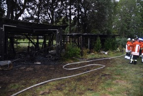 POL-STD: Feuerwehren im Landkreis müssen gleich zu drei Bränden an einem Tag ausrücken - Wohnhäuser kamen dabei nicht zu Schaden