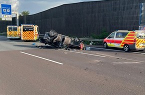 Feuerwehr Helmstedt: FW Helmstedt: Verkehrsunfall auf der BAB2