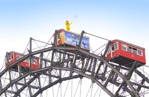 Zillertal Arena: Gelber Elefant stürmt Wiener Riesenrad - BILD