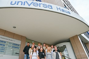 Neuer Ausbildungsjahrgang startete bei der uniVersa
