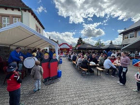 FW Weinheim: Sulzbach feiert seine Feuerwehr. Tag der offenen T&uuml;r zieht viele Besucher an