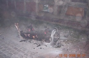 Polizeiinspektion Nienburg / Schaumburg: POL-NI: Sofa geht in Flammen auf -Bild im Download-