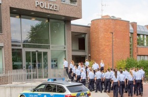 Kreispolizeibehörde Borken: POL-BOR: Kreis Borken - Abteilungsleiter Frank Burre begrüßt 38 Studierende zum ersten Praktikum