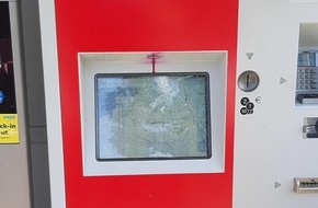 Bundespolizeidirektion München: Bundespolizeidirektion München: Fahrausweisautomat beschädigt Bundespolizei sucht Zeugen