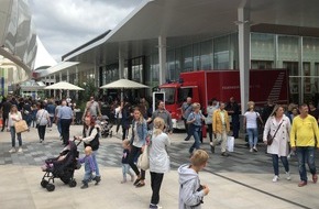 Feuerwehr Bochum: FW-BO: Wasserschaden im Ruhrpark durch defekte Sprinklerleitung
