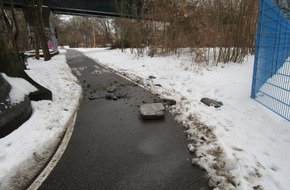 Bundespolizeiinspektion Chemnitz: BPOLI C: Steine fallen vom Chemnitztalviadukt - Schlimmeres durch Bürgerhinweis verhindert